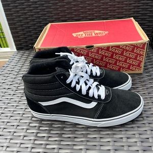 Hi Top Vans 9/10 Worn Once